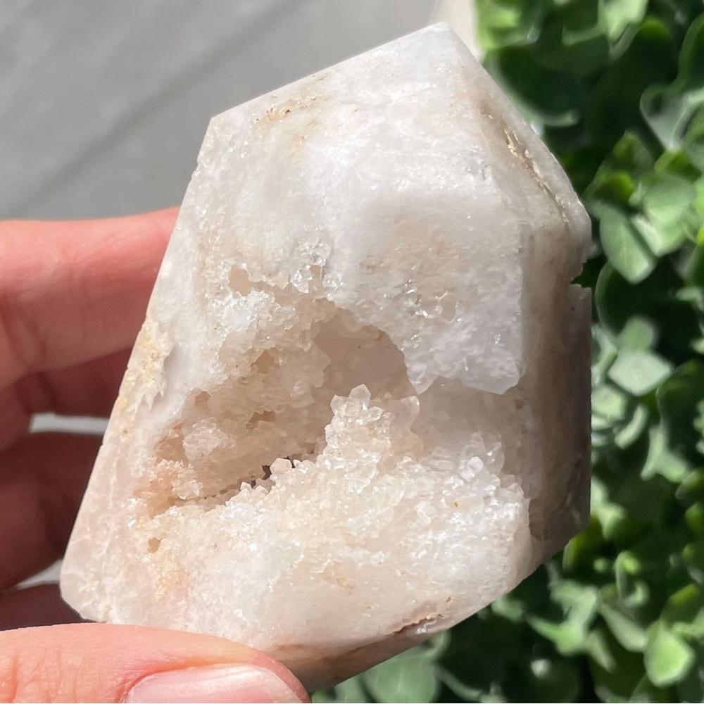 Druzy White Quartz Tower
